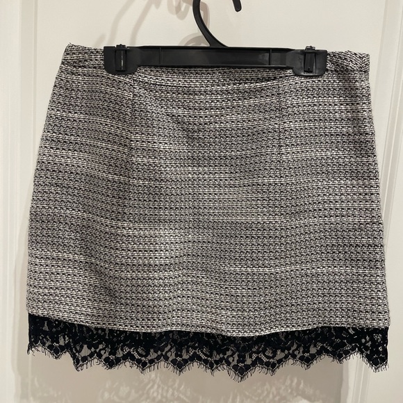 Plaid skirt - Picture 2 of 3